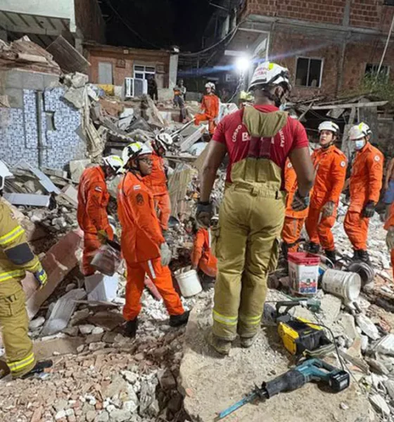 ao menos seis pessoas estavam no imóvel no momento do acidente, que ocorreu por volta das 17h. As causas do desabamento