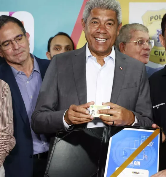 O Governo da Bahia iniciou, na manhã desta quarta-feira (10), a emissão da nova Carteira de Identidade Nacional (CIN) em cartão