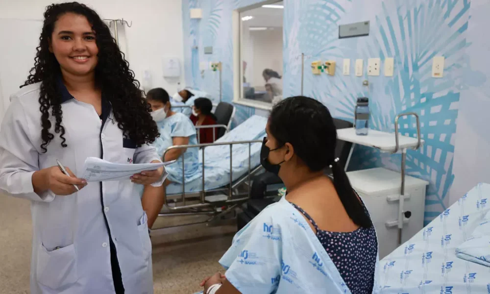 Hospital Regional de Juazeiro. A ampliação da capacidade assistencial da unidade foi acompanhada pela secretária da Saúde do Estado, Roberta