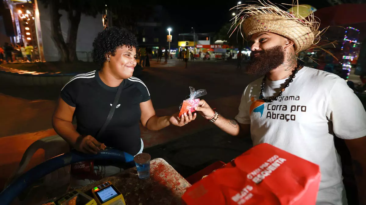 O São João da Bahia movimenta milhares de baianos e turistas em Salvador, mas a festa promovida pelo Governo do Estado vai além da diversão.