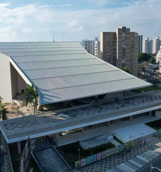 Após mais de dois anos de obras, o Teatro Castro Alves (TCA) se prepara para reabrir ao público no próximo dia 1º de julho.
