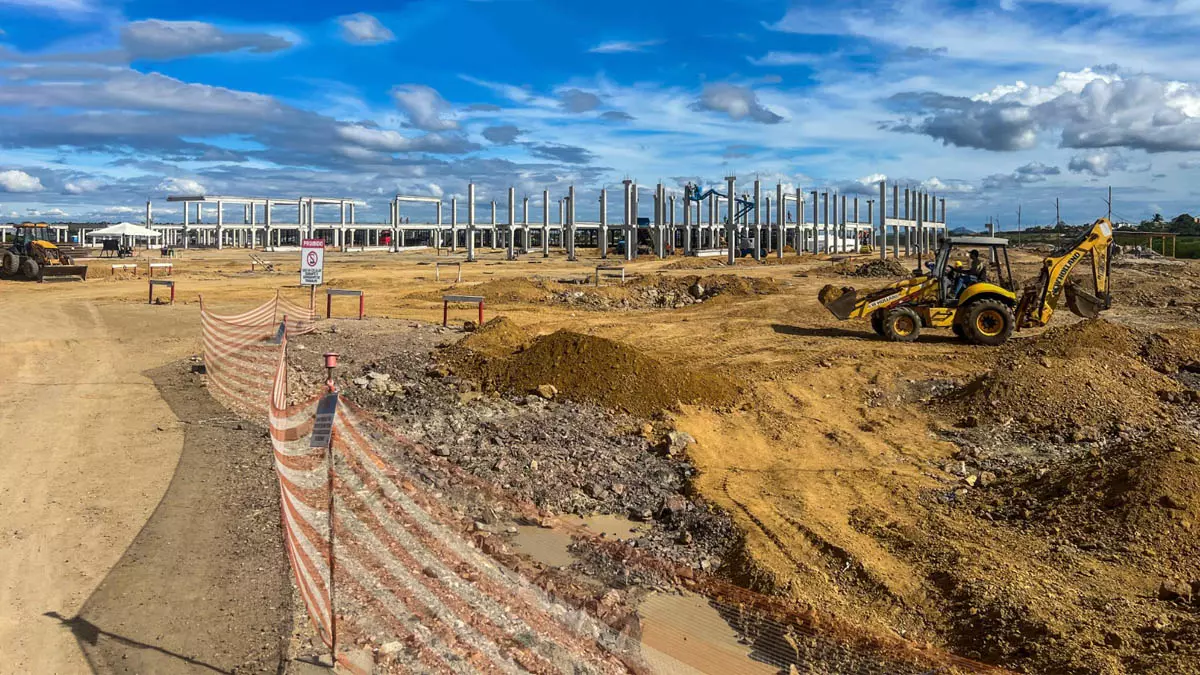 Com investimento superior a R$ 173 milhões, as obras do Hospital e Maternidade Regional do Sisal, em Serrinha, avançam com