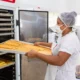 a agroindustrialização da mandioca tem transformado a vida de dezenas de famílias. À frente dessa mudança está um grupo de mulheres