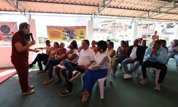 O Governo do Estado, por meio do programa Bahia Sem Fome, realizou neste sábado (28), em Salvador, mais uma entrega de equipamentos