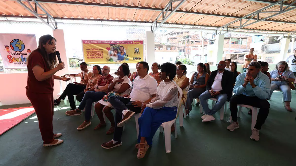 O Governo do Estado, por meio do programa Bahia Sem Fome, realizou neste sábado (28), em Salvador, mais uma entrega de equipamentos