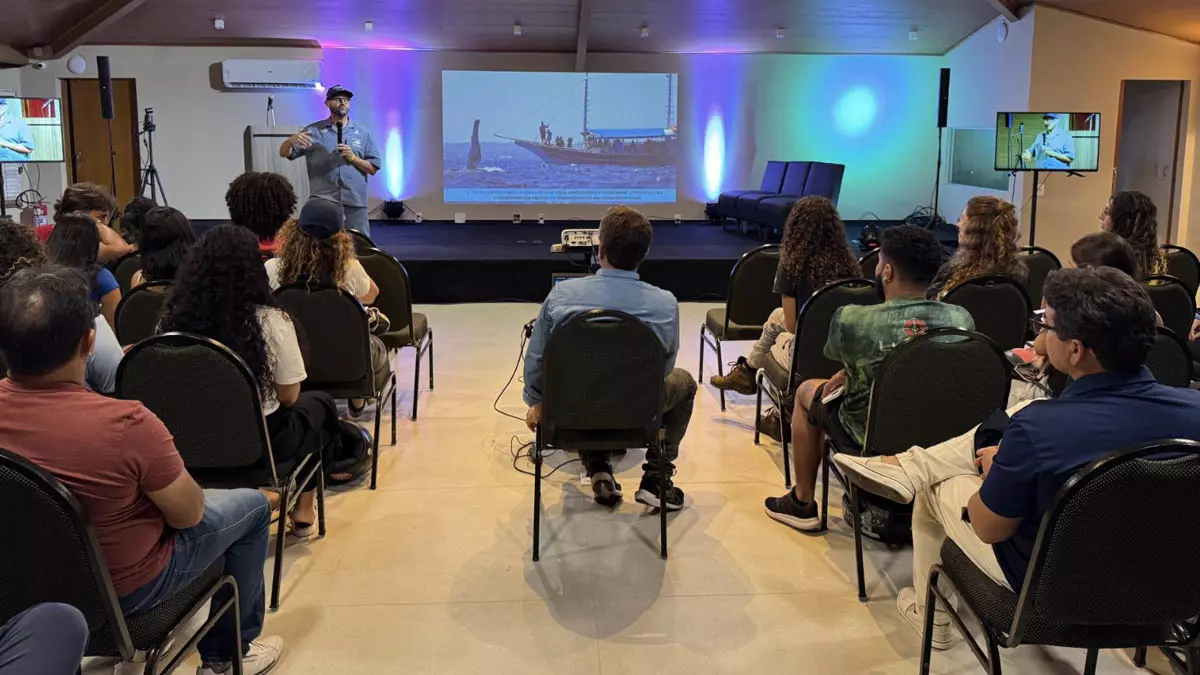A temporada do turismo de avistamento de baleias-jubarte na Bahia, que ocorre entre julho e outubro, conta neste ano com a oferta