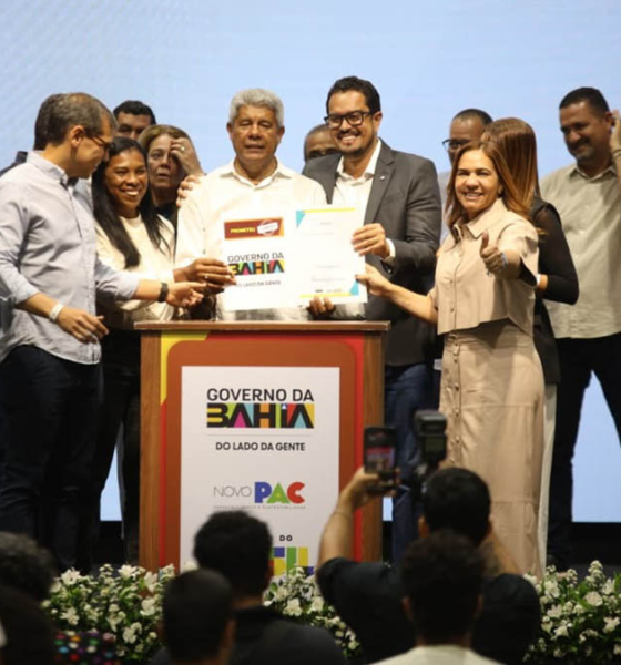 Jerônimo Rodrigues assinou, nesta quinta-feira (11), um conjunto de 59 atos voltados ao fortalecimento da rede pública de saúde da Bahia.