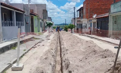As obras de implantação da primeira etapa do Sistema de Esgotamento Sanitário seguem avançando no município de Conceição do Coité.