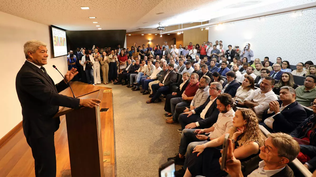 R$ 135,8 milhões em investimentos para fortalecer a infraestrutura viária, a mobilidade e os serviços públicos em diferentes regiões da Bahia.