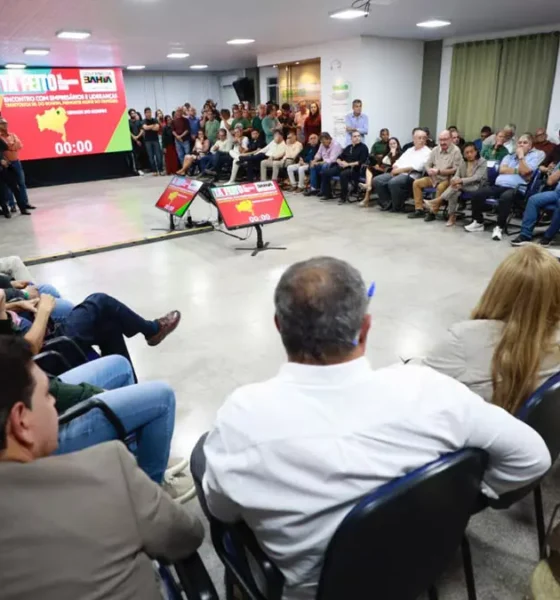 O governador Jerônimo Rodrigues se reuniu, nesta quinta-feira (4), com empresários e lideranças comunitárias de Senhor do Bonfim