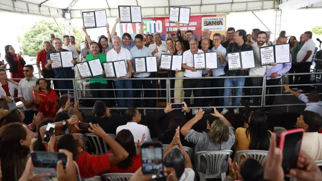 Um conjunto expressivo de obras, equipamentos e autorizações de investimentos marcou a agenda do Governo do Estado em Senhor do Bonfim