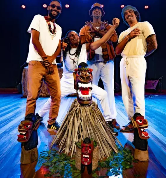 O grupo baiano Cabokaji, coletivo que une música e performance para explorar ancestralidade, espiritualidade e identidades afro-indígenas em