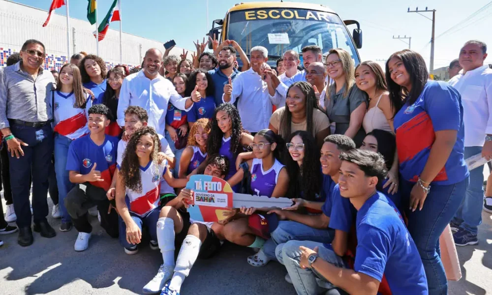 o governador Jerônimo Rodrigues inaugurou, nesta terça-feira (16), o novo Colégio Estadual de Tempo Integral de Barra.