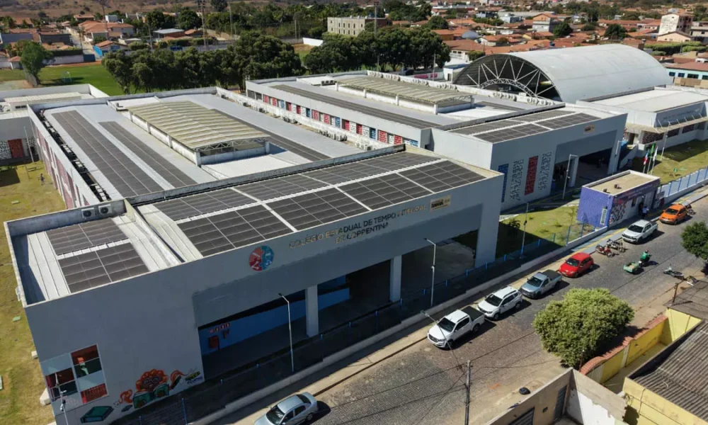 O município de Correntina, no oeste da Bahia, passou a contar, nesta terça-feira (16), com novos investimentos voltados à educação,