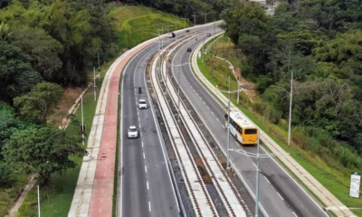 reforço nesta quinta-feira (18), com a entrega da primeira etapa da duplicação da BA-528, conhecida como Estrada do Derba.