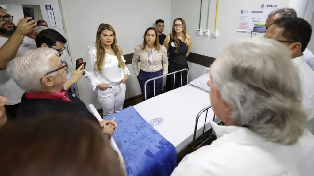 Pacientes atendidos pelo Sistema Único de Saúde (SUS) no Hospital Calixto Midlej Filho, unidade da Santa Casa de Itabuna,