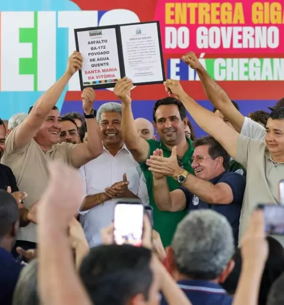 Duas importantes obras de pavimentação em Santa Maria da Vitória foram autorizadas pelo Governo do Estado neste sábado (27).