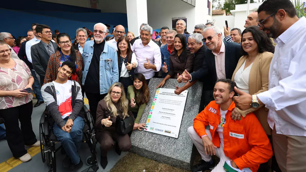 Da zona urbana aos distritos, a expansão do ensino público marcou esta terça-feira (30). Em Vitória da Conquista, o governador