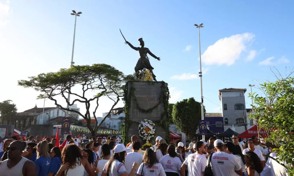 iniciado, na manhã desta quinta-feira (2), o cortejo cívico do Dois de Julho. A programação marcou mais um momento das