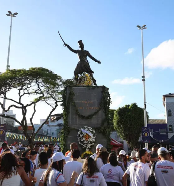 iniciado, na manhã desta quinta-feira (2), o cortejo cívico do Dois de Julho. A programação marcou mais um momento das