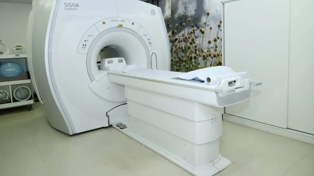 A Inteligência Artificial (IA) está transformando a realização dos exames de ressonância magnética, reduzindo o tempo de aquisição