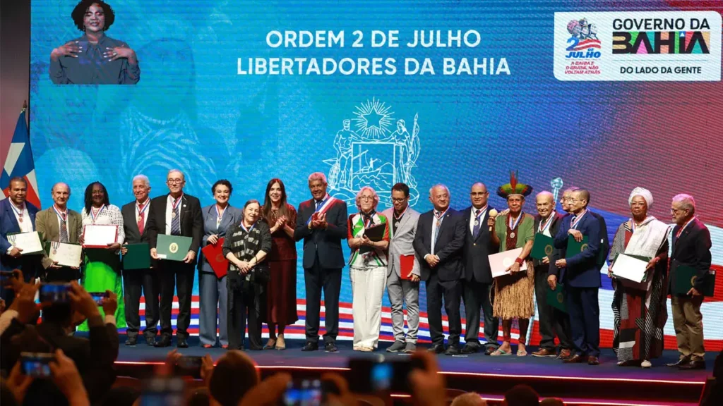 públicas, da democracia e da soberania nacional. A cerimônia de entrega da Comenda Ordem 2 de Julho – Libertadores da Bahia foi realizada na