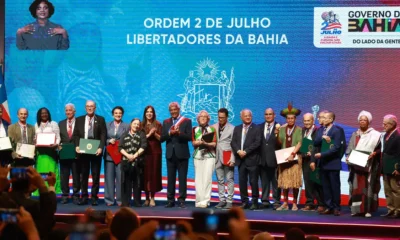 públicas, da democracia e da soberania nacional. A cerimônia de entrega da Comenda Ordem 2 de Julho – Libertadores da Bahia foi realizada na