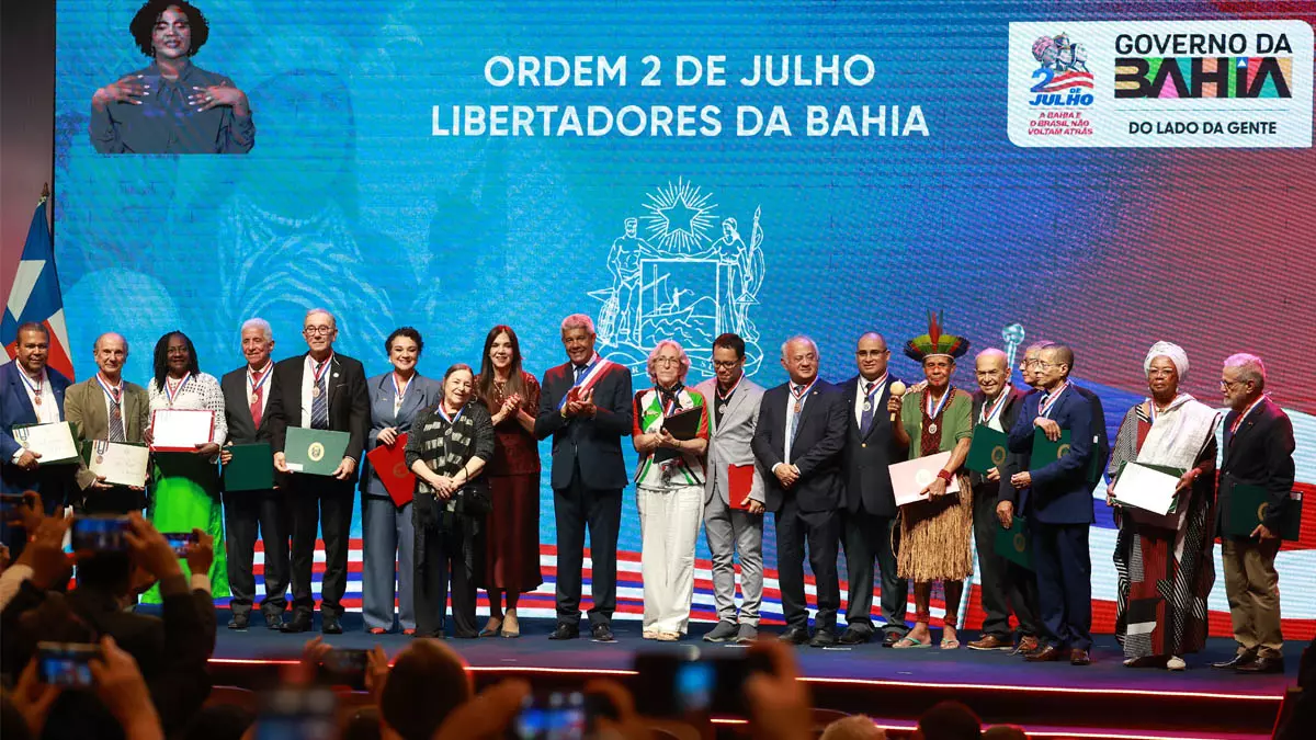 públicas, da democracia e da soberania nacional. A cerimônia de entrega da Comenda Ordem 2 de Julho – Libertadores da Bahia foi realizada na