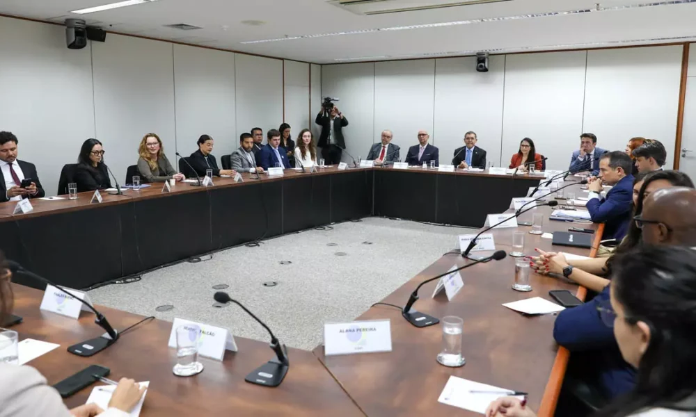 O Tribunal Superior Eleitoral (TSE) ampliou a cooperação com plataformas digitais para fortalecer o enfrentamento à desinformação