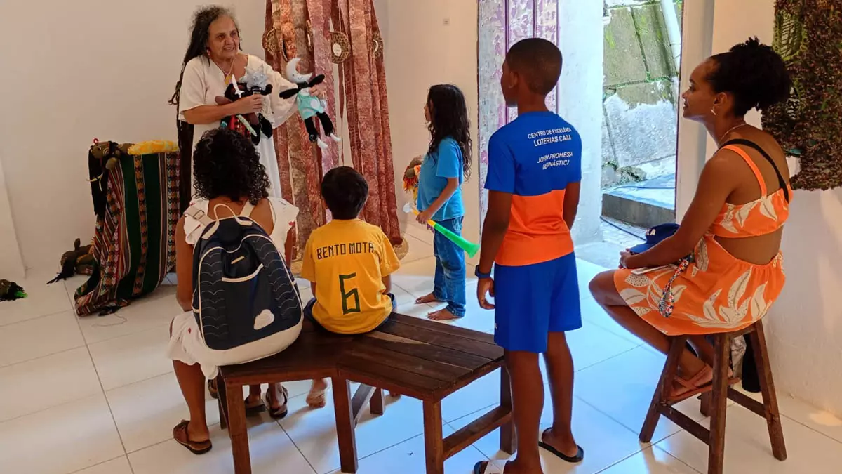 A exposição “Iramaia e o Encontro das Águas” está em seus últimos dias de exibição no Museu de Arte da Bahia (MAB),