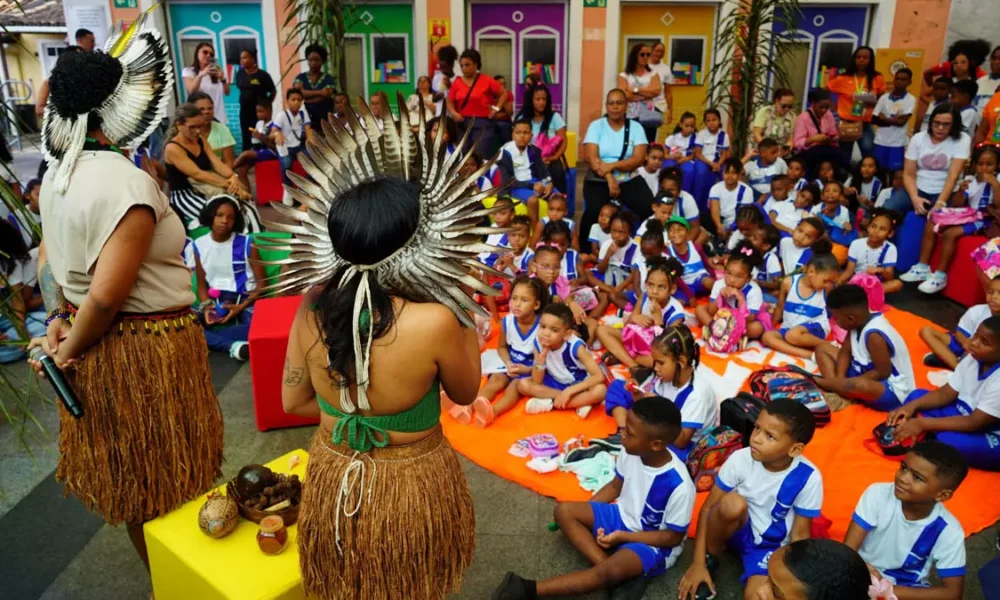 A 6ª edição da Festa Literária Arte e Identidade já tem tema definido: “O Futuro é Ancestral – Arte e Literatura Afrofuturista”.