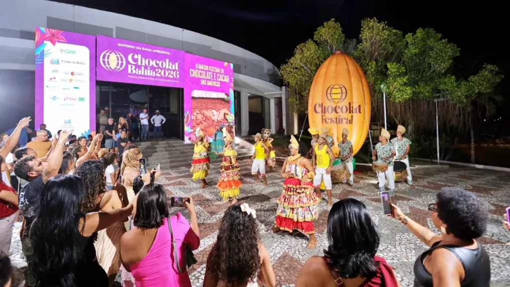 O Chocolat Bahia 2026, considerado o maior festival de cacau e chocolate da América Latina, foi aberto na quinta-feira (23),