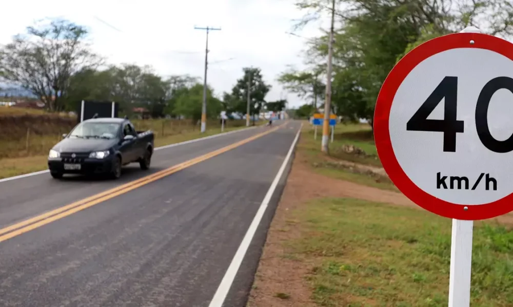 respectivamente, para quitar o Imposto sobre a Propriedade de Veículos Automotores (IPVA) em cota única com desconto de 8%. O
