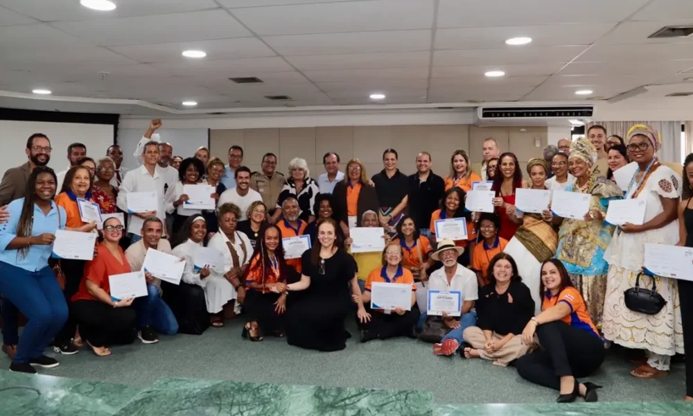 A Secretaria de Turismo do Estado da Bahia (Setur-BA) entregou, nesta terça-feira (14), certificados de capacitação para 146 profissionais