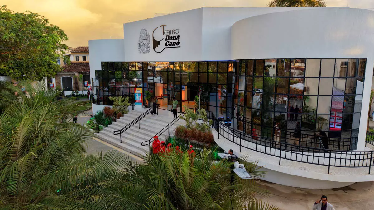Um dos mais importantes patrimônios culturais do Recôncavo Baiano, o Teatro Dona Canô, em Santo Amaro, foi reentregue à população