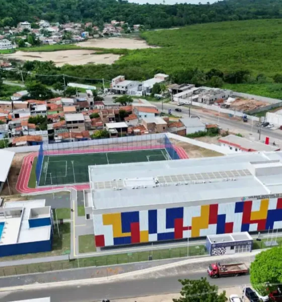 O candidato ao Senado pelo PL, João Roma, voltou a classificar a progressão parcial da rede estadual da Bahia como “aprovação automática”