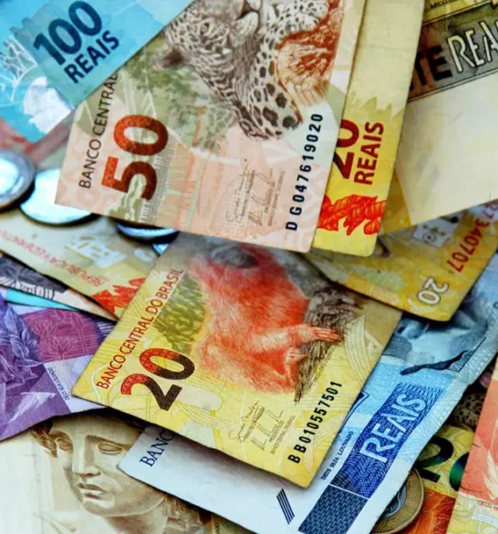 O Índice Nacional de Preços ao Consumidor Amplo 15 (IPCA-15), considerado a prévia da inflação oficial do país, registrou alta de 0,06%