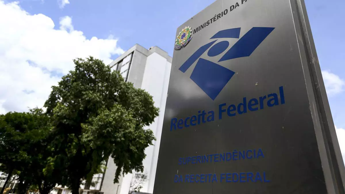 A Receita Federal abre às 9h desta quarta-feira (8) a consulta ao primeiro lote especial de restituição automática do Imposto