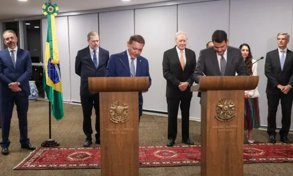 iniciativa voltada à proteção da integridade do processo democrático, o Tribunal Superior Eleitoral (TSE) e a Advocacia-Geral da União (AGU)