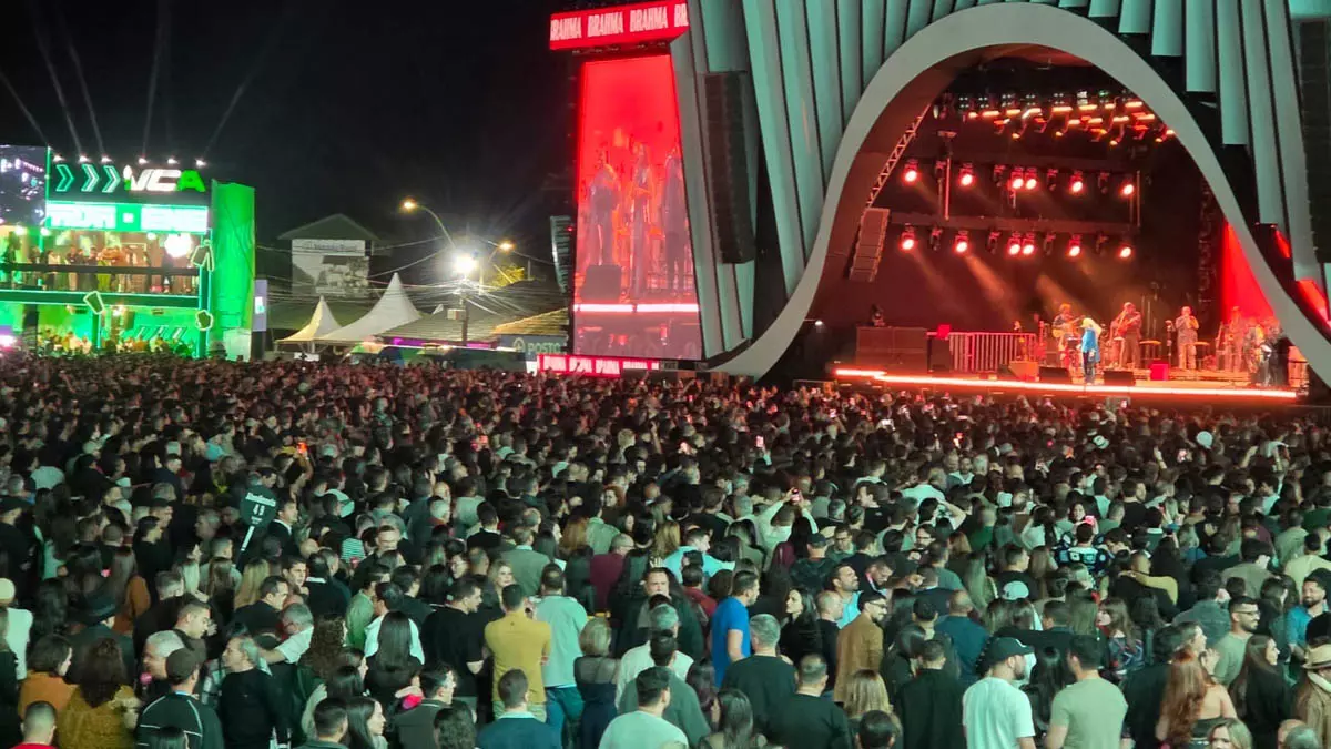 A Rua Chile, no Centro Histórico de Salvador, sediou o Wine Brasil Music 2026, festival que reuniu vinícolas baianas, nacionais