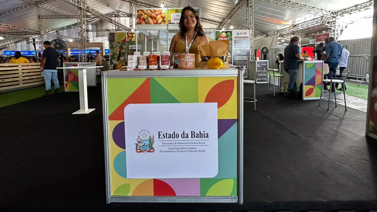 A agricultura familiar baiana marca presença na ExpoCacau 2026, realizada entre os dias 25 e 27 de agosto, no Centro de Convenções de Ilhéus.