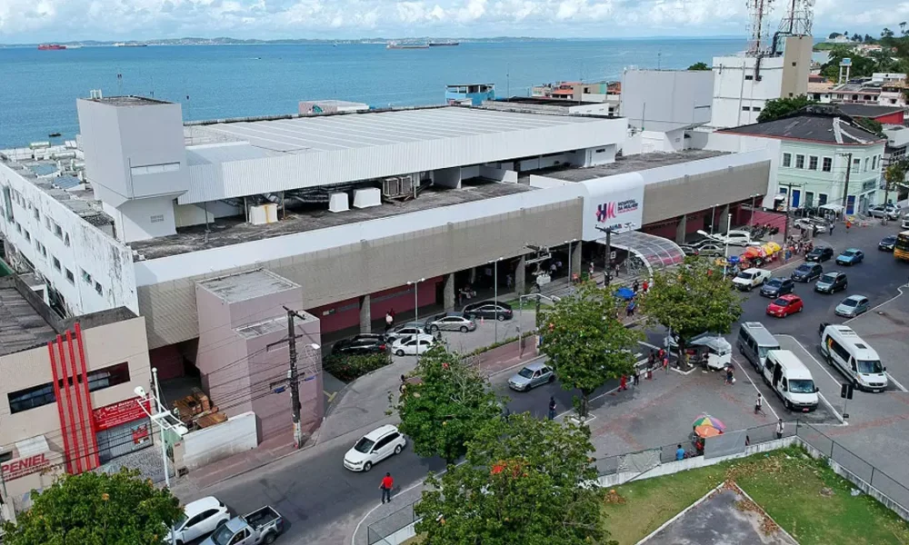 Salvador iniciou a década passada como a principal capital do Nordeste e uma das maiores economias municipais do Brasil.