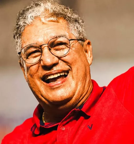 O líder do governo na Assembleia Legislativa da Bahia (Alba), deputado estadual Rosemberg Pinto (PT), criticou a ausência do senador
