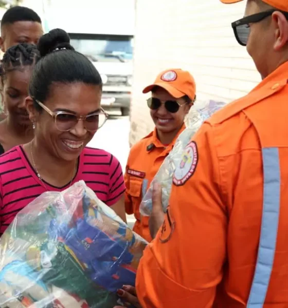 O Governo da Bahia iniciou, na terça-feira (4), a entrega de cestas básicas para famílias afetadas pelo desastre tecnológico ambiental