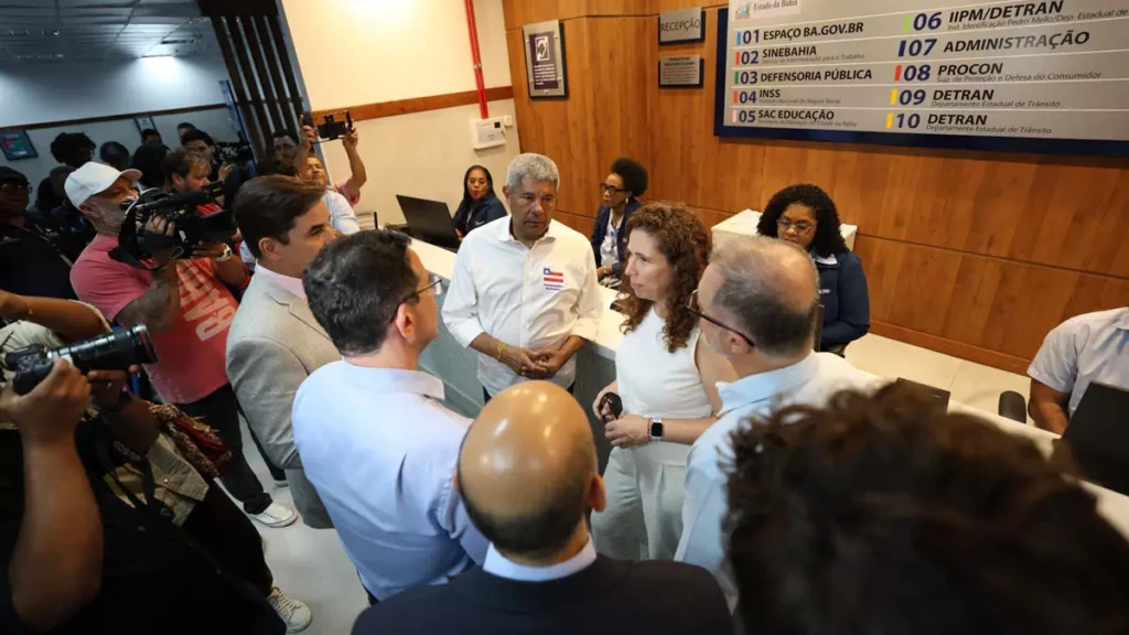 Quem precisa de ajuda para acessar serviços digitais pode contar com atendimento presencial no Balcão GOV.BR, instalado no SAC Rodoviária,