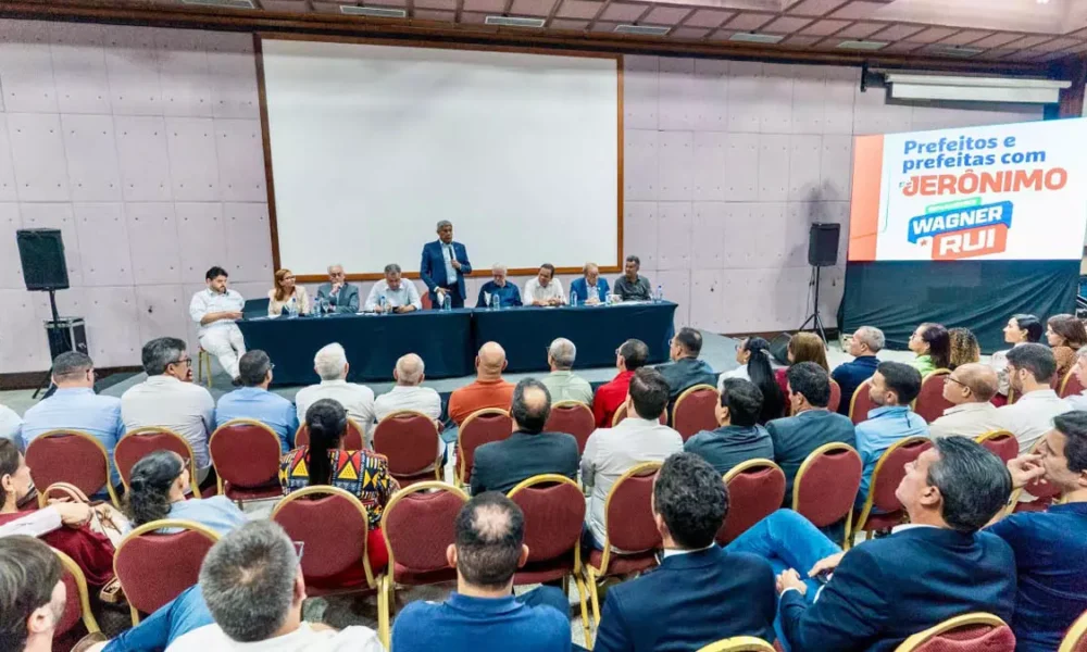 Jerônimo Rodrigues promoveu, nesta quinta-feira (6), um encontro de mobilização com mais de 70 prefeitos e prefeitas de diversas