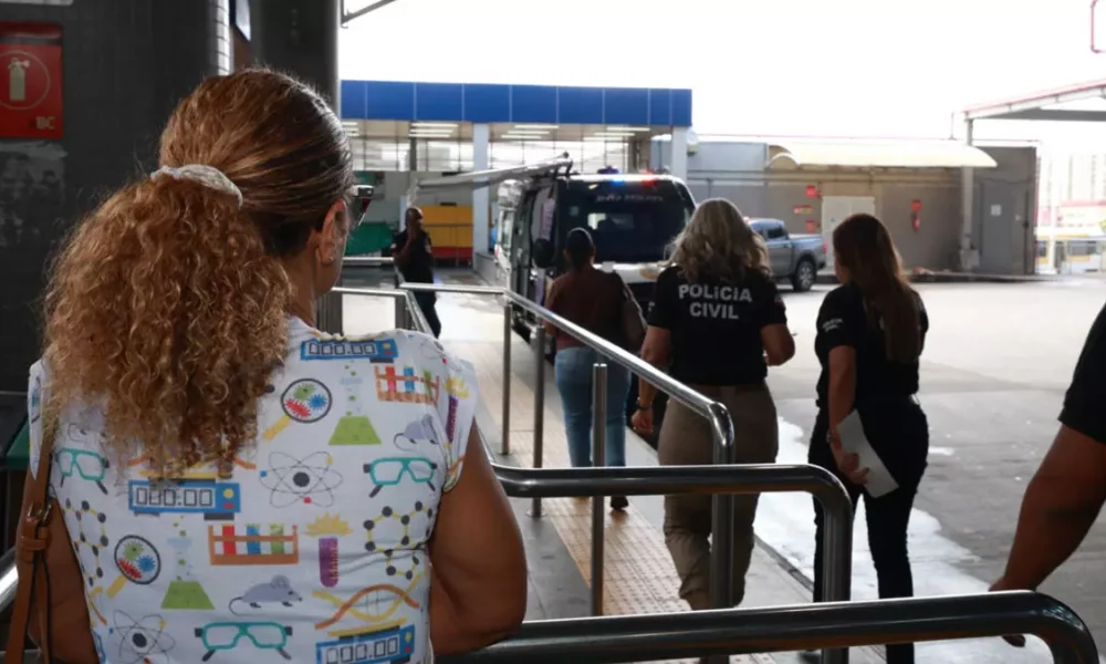 A Polícia Civil da Bahia (PCBA) levou, nesta quarta-feira (19), a Delegacia Móvel ao Terminal Mussurunga, em Salvador.