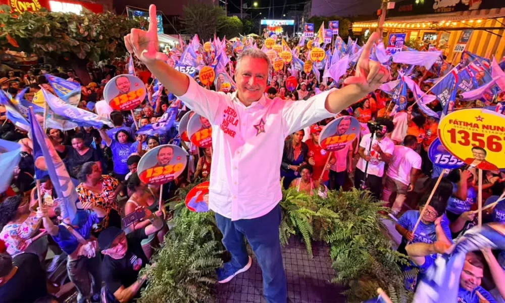 Caravana do Time de Lula pelo semiárido baiano, que também passou pelas cidades de Itapicuru, Olindina, Nova Soure e Cipó