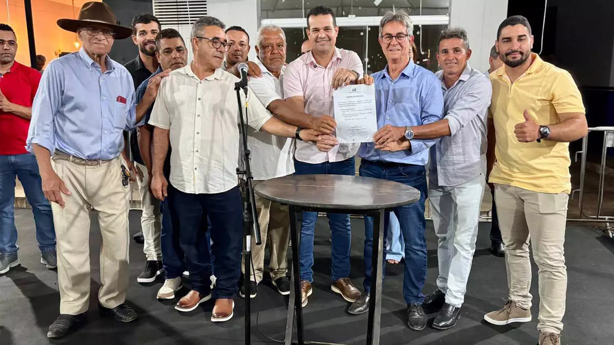 Barro Alto recebeu, neste sábado (29), investimentos nas áreas de infraestrutura rodoviária e conectividade. Durante a agenda,