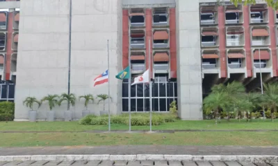 O governador Jerônimo Rodrigues decretou luto oficial de três dias em todo o estado da Bahia em razão da morte de quatro crianças vítimas
